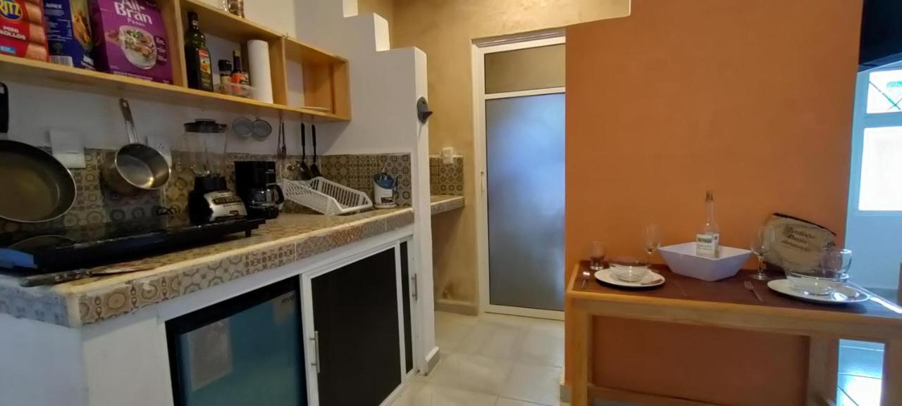 Buenosdias Izamal Bed & Breakfast ภายนอก รูปภาพ