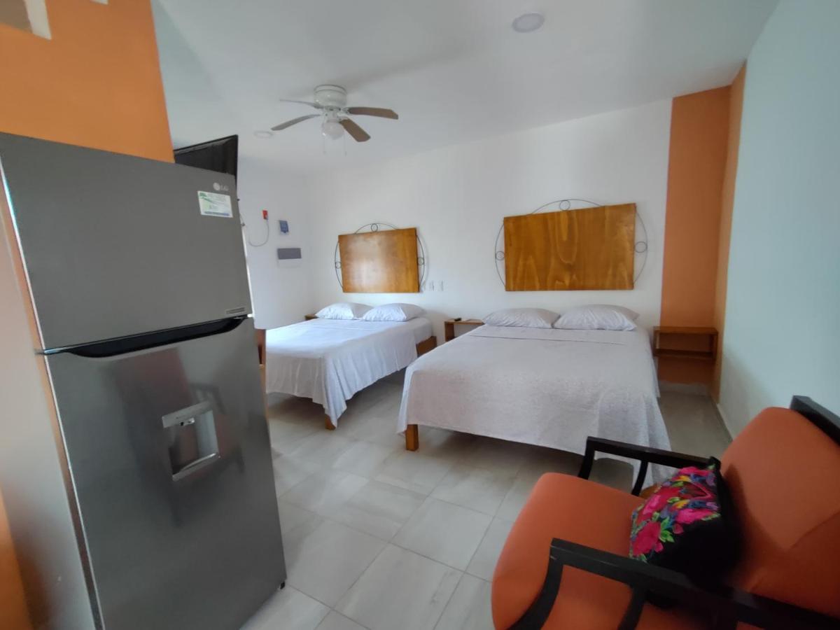 Buenosdias Izamal Bed & Breakfast ภายนอก รูปภาพ