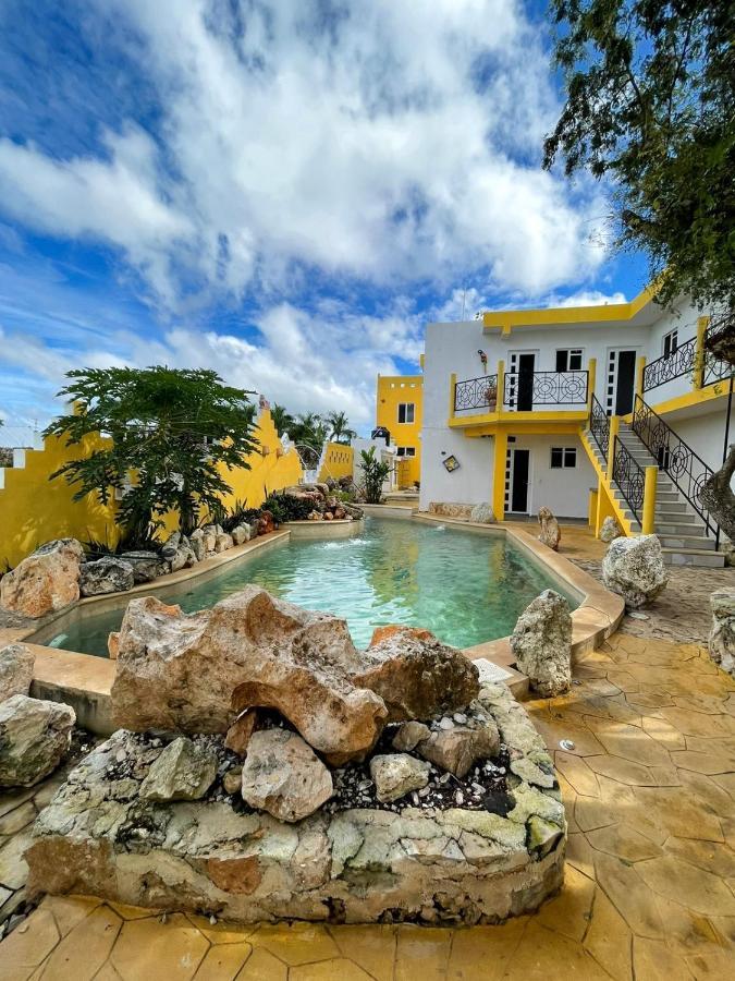 Buenosdias Izamal Bed & Breakfast ภายนอก รูปภาพ
