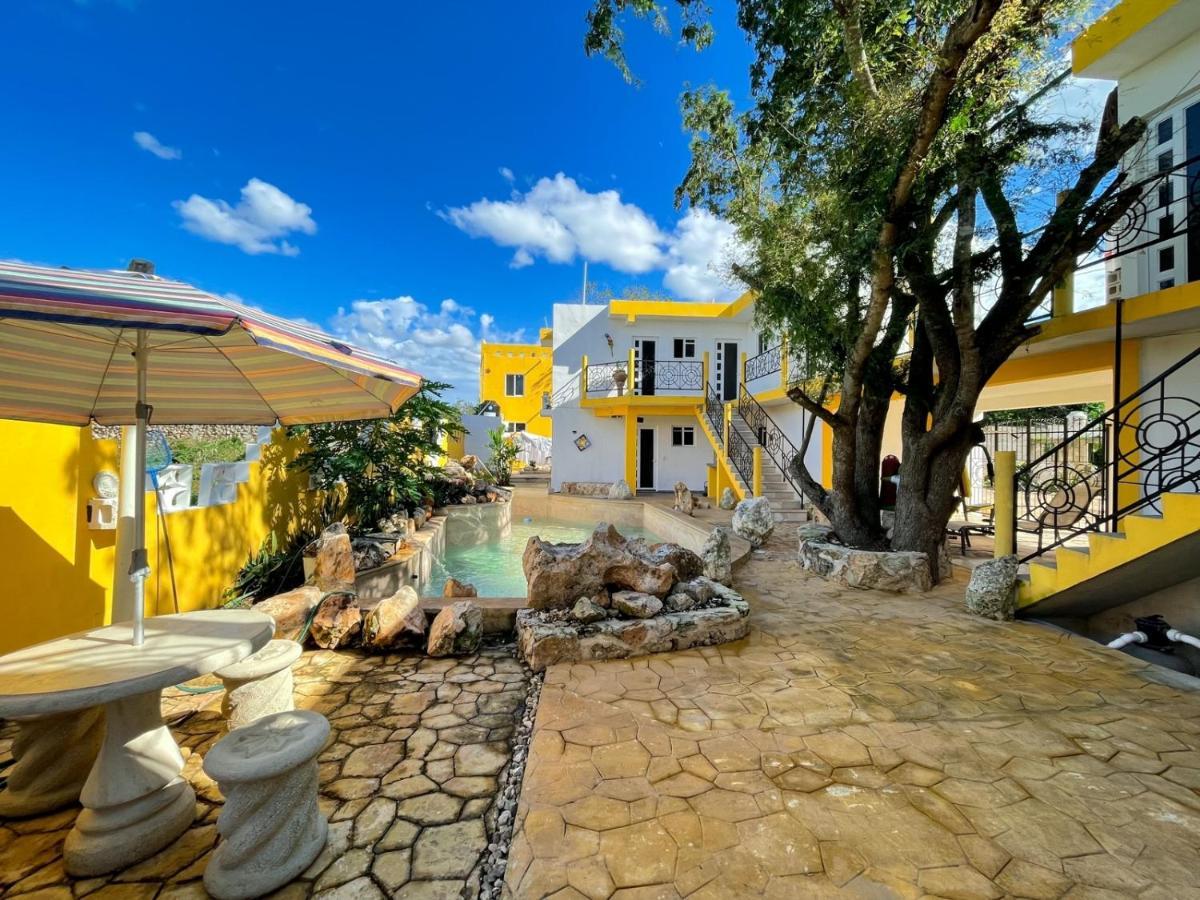 Buenosdias Izamal Bed & Breakfast ภายนอก รูปภาพ