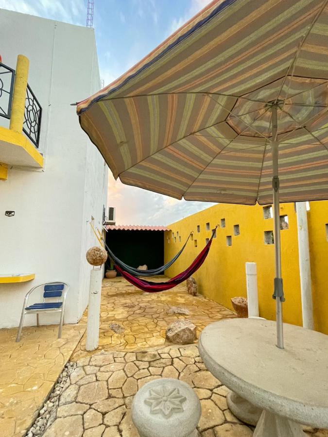 Buenosdias Izamal Bed & Breakfast ภายนอก รูปภาพ