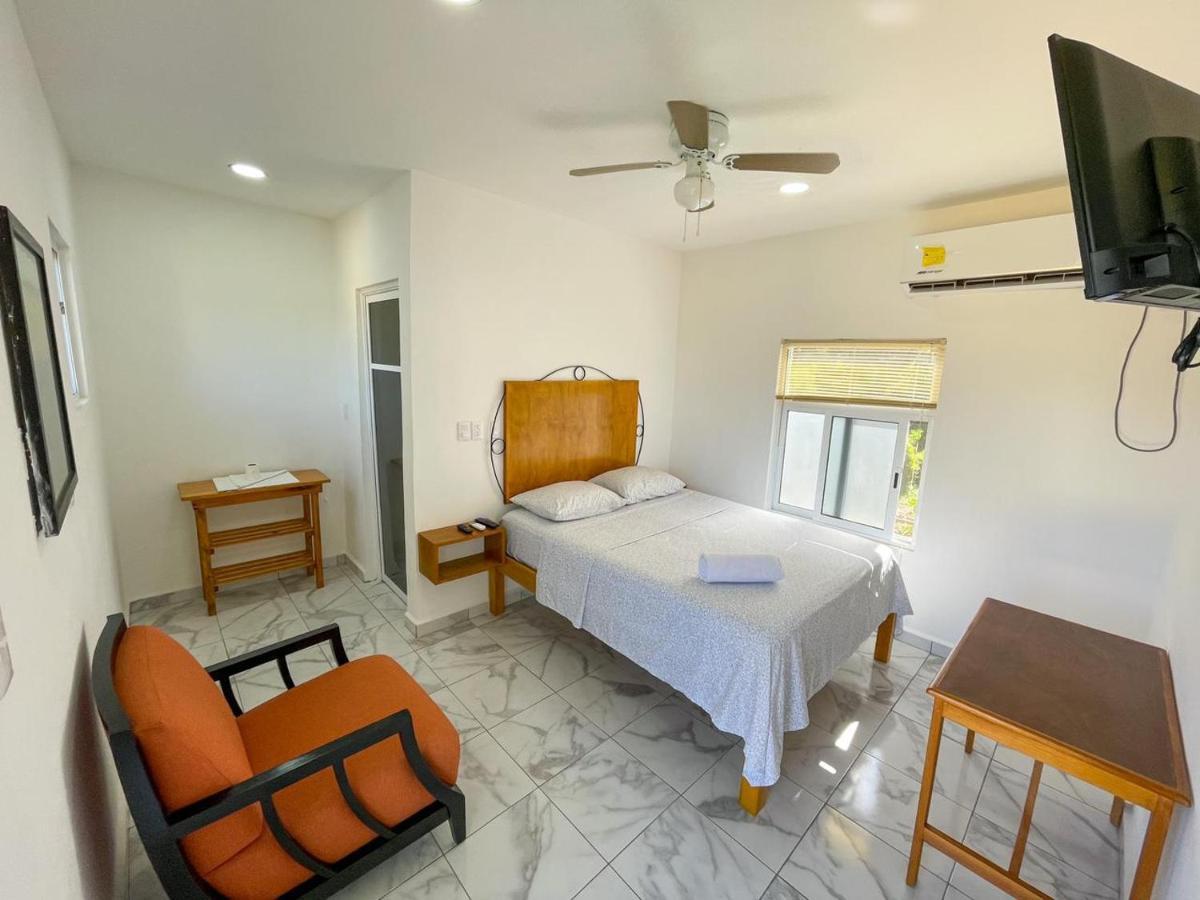 Buenosdias Izamal Bed & Breakfast ภายนอก รูปภาพ