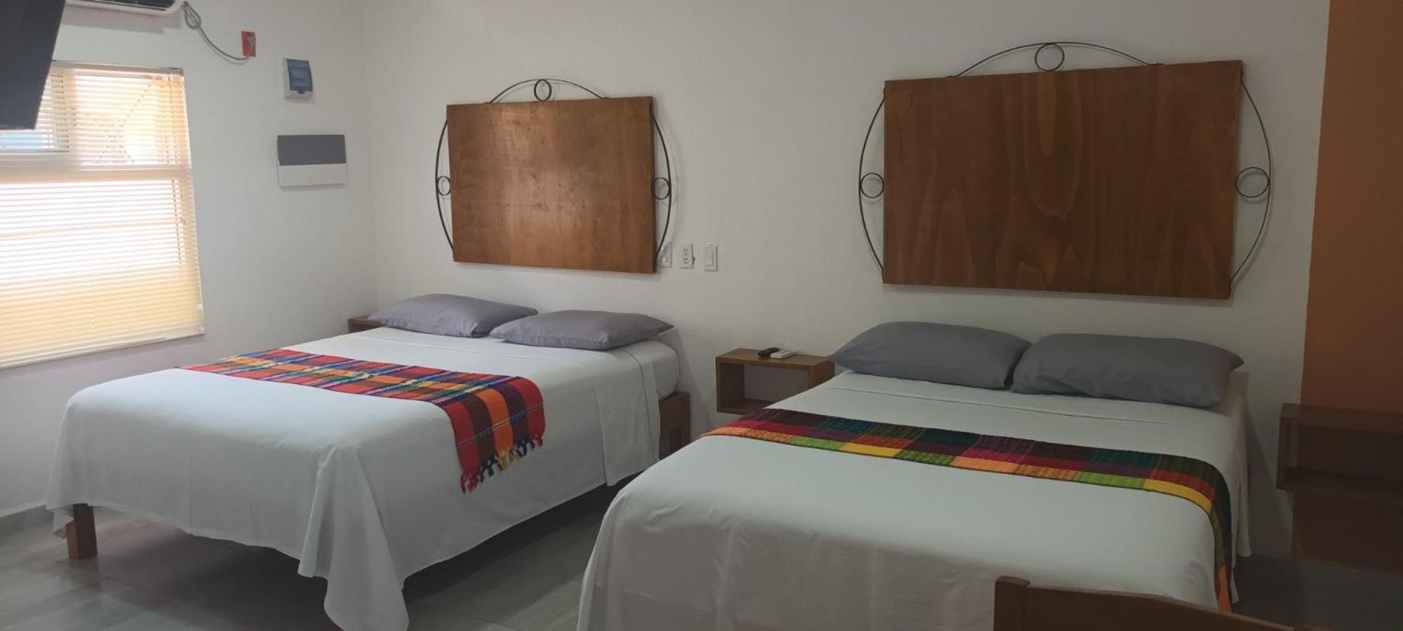 Buenosdias Izamal Bed & Breakfast ภายนอก รูปภาพ