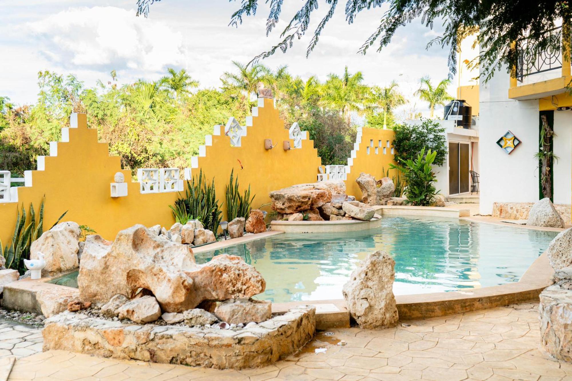 Buenosdias Izamal Bed & Breakfast ภายนอก รูปภาพ