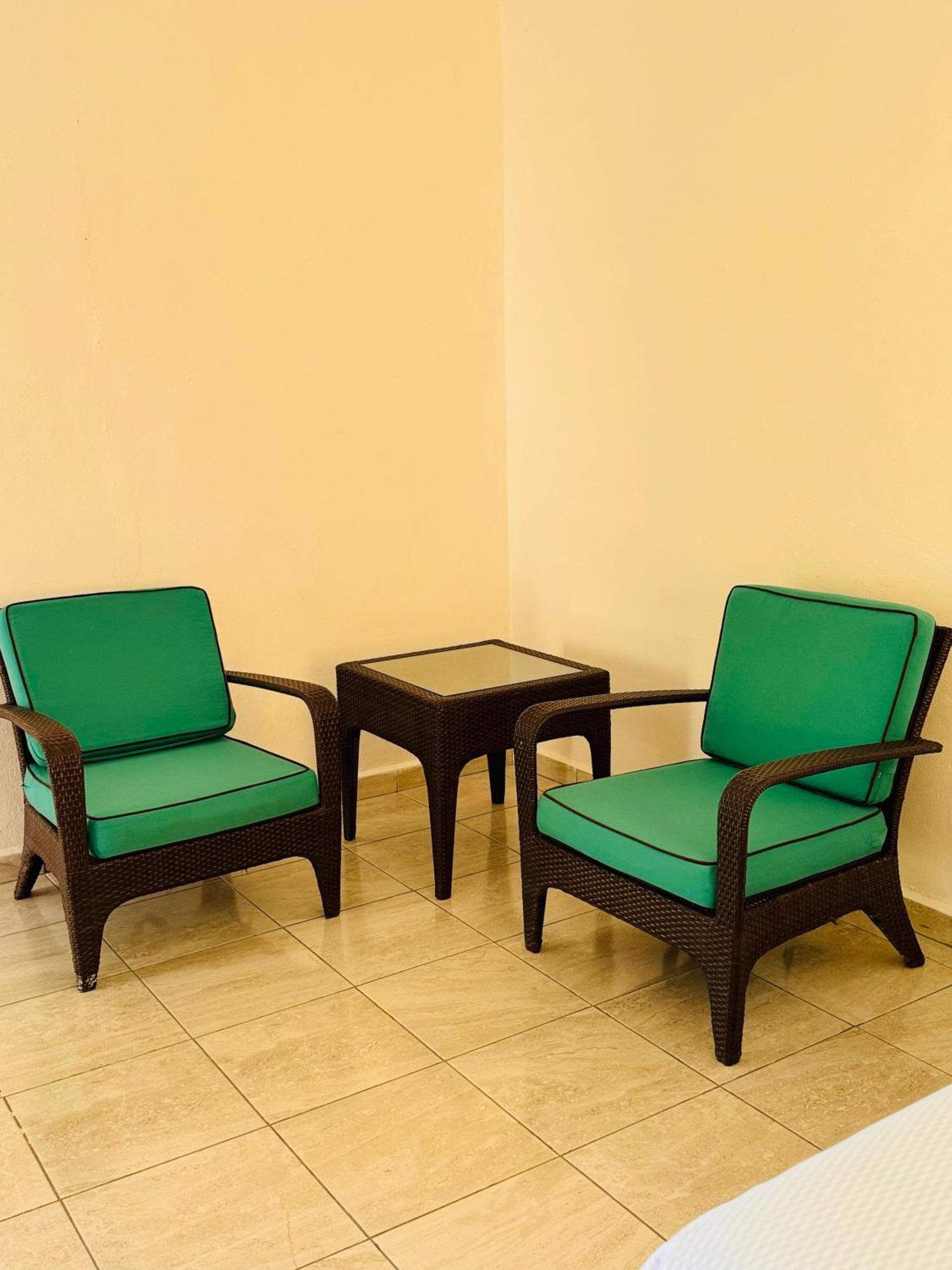 Buenosdias Izamal Bed & Breakfast ภายนอก รูปภาพ